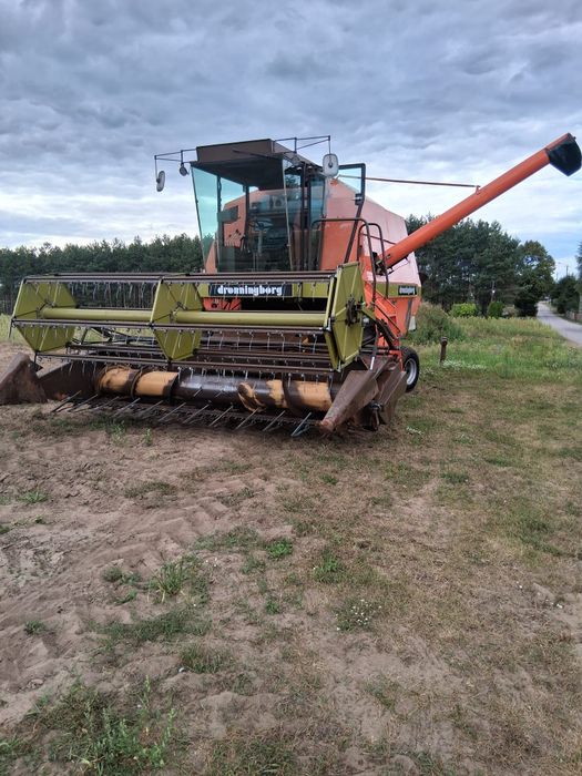 Kombajn zbożowy Dronninborg D4500S  stan bardzo dobry hydrostat 2100h