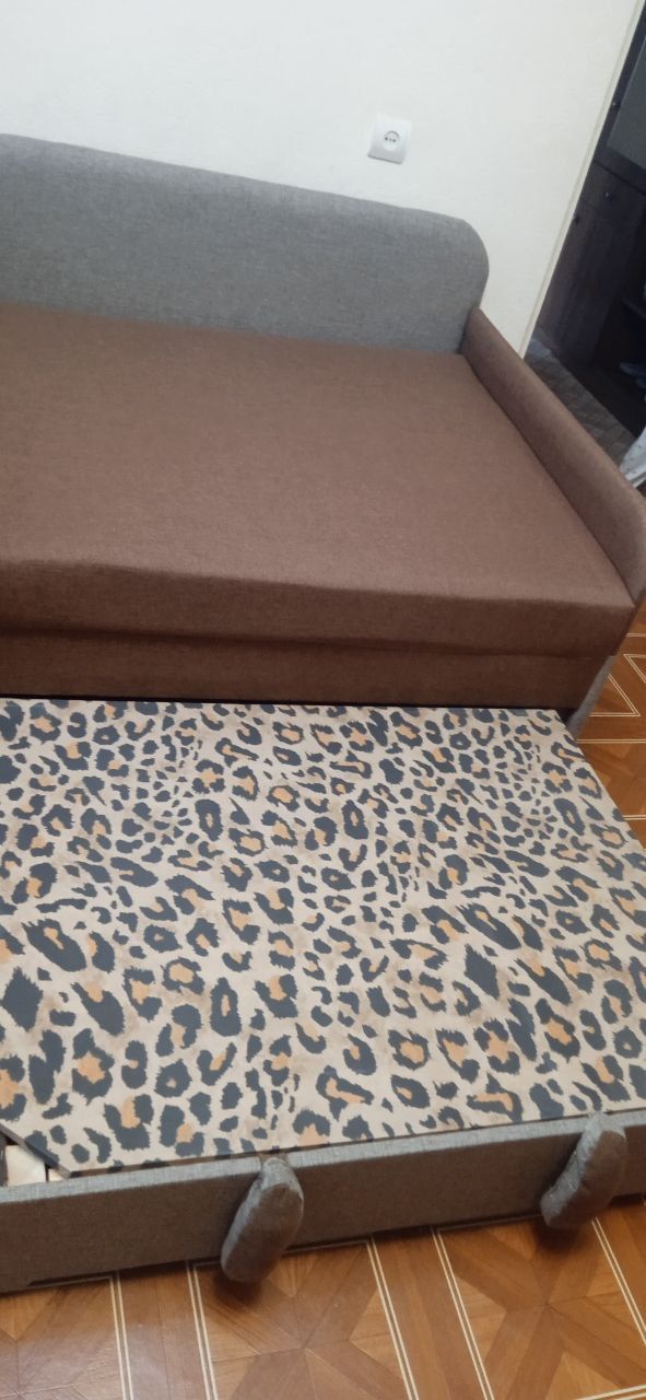 Продам диван малютка цена 5500грн