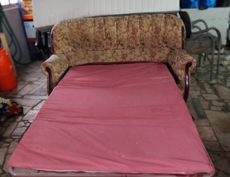 Sofá  cama Impecável