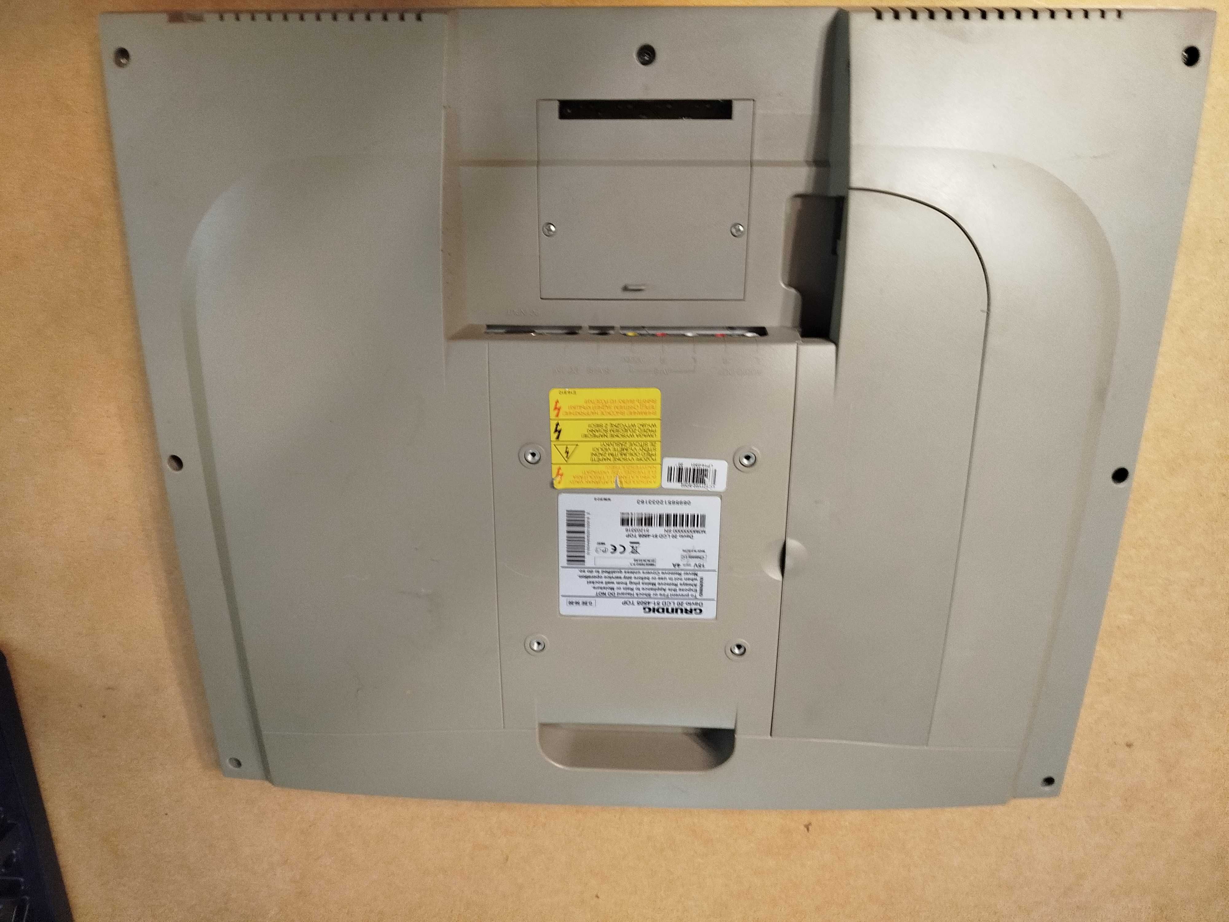 Telewizor Grundig Davio 20 LCD 51-4505 TOP 20 cali, 640 x 480 pikseli,