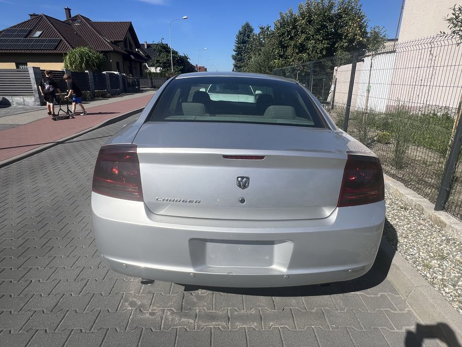 Dodge Charger 2007 V6 2,7 L (200 KM)