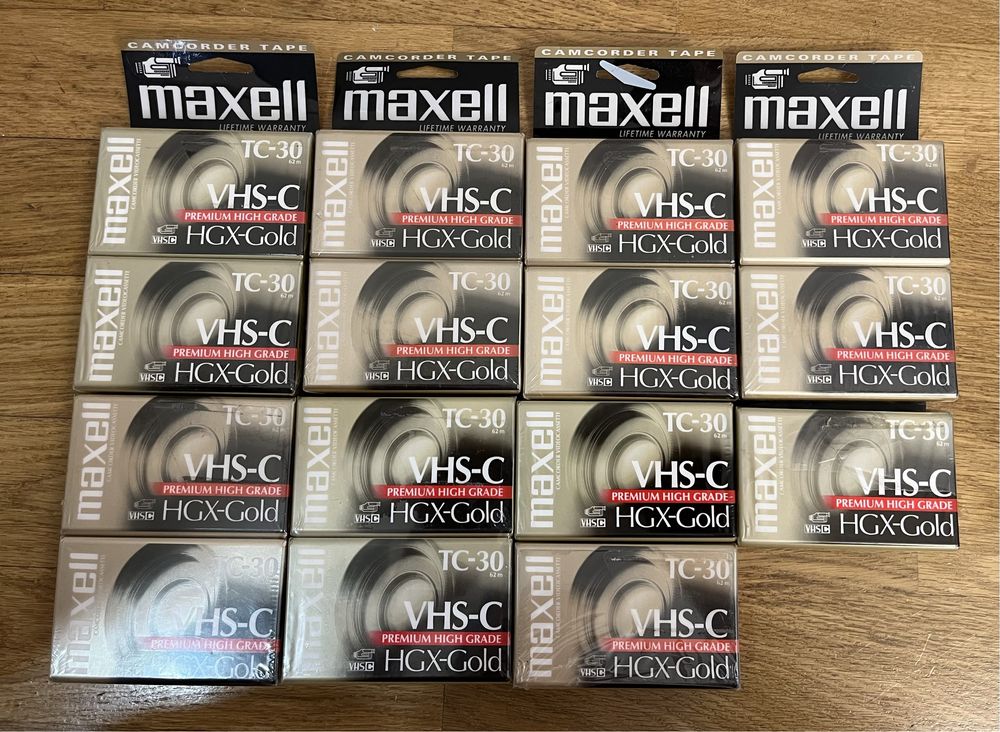 Видеокассета maxell VHS-C