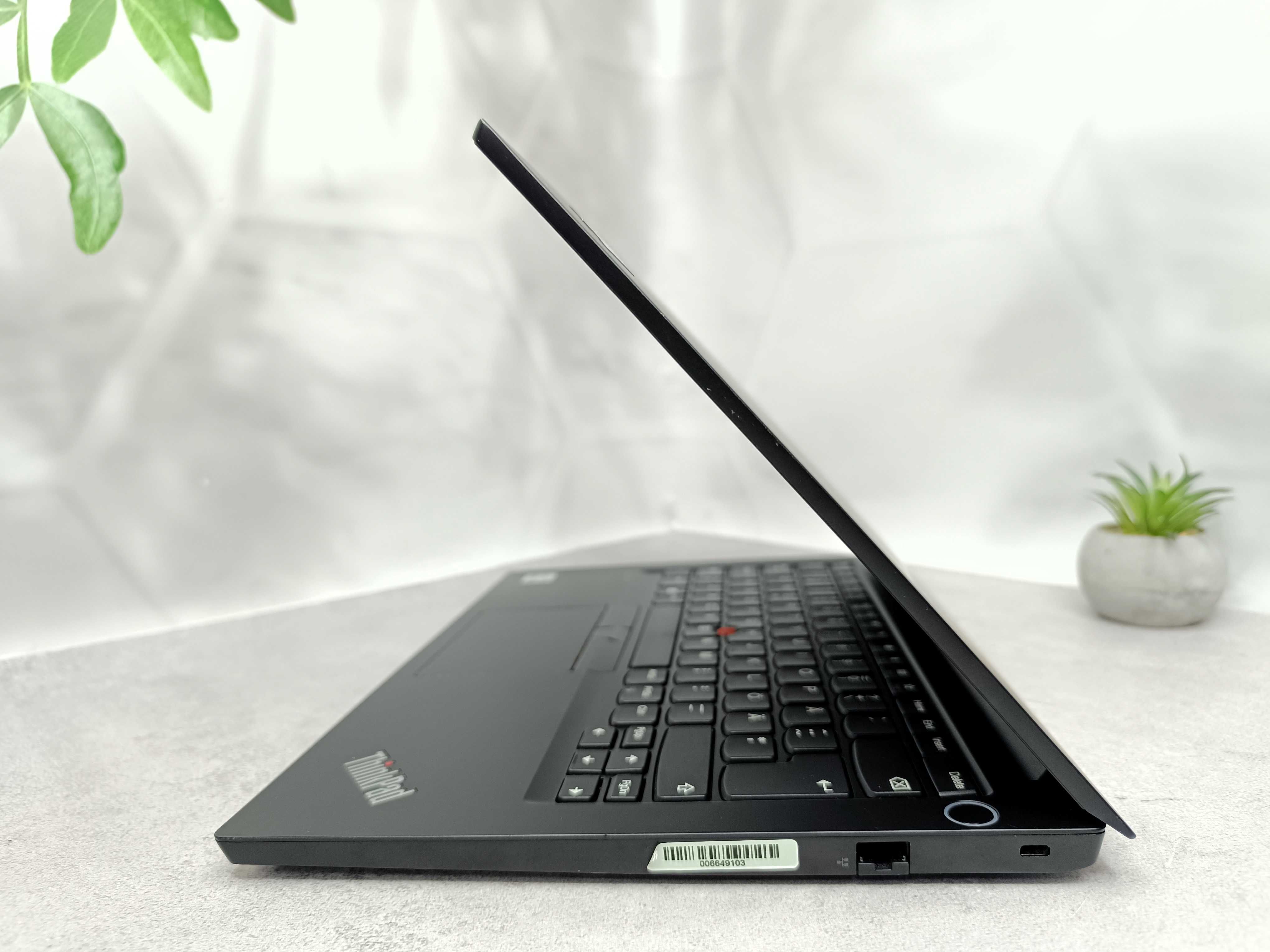 16GB/256M2/Ноутбук Lenovo ThinkPad E14/i5-10210U//14"/Full HD IPS