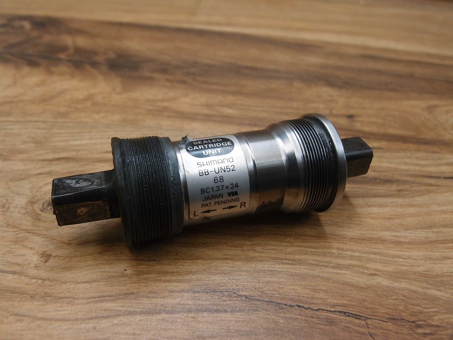 wkład suportu rowerowego Shimano Deore BB-UN52 BSA/68 mm  113 mm