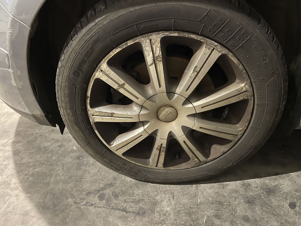 Jantes 17” Ford com pneus