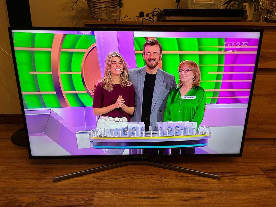 TV Led SAMUSUNG 50cali 4K UHD Smart tv
