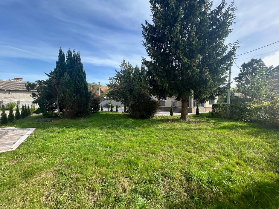 Продаж будинку - передмістя   Львова с. Зимна Вода 185 м2. Діл 8 сот.