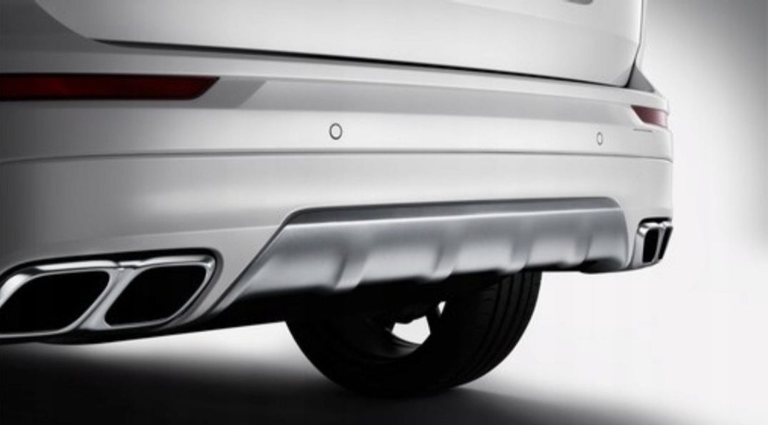 Volvo XC60 II dokladka zderzaka zestaw r-design stylizacyjny