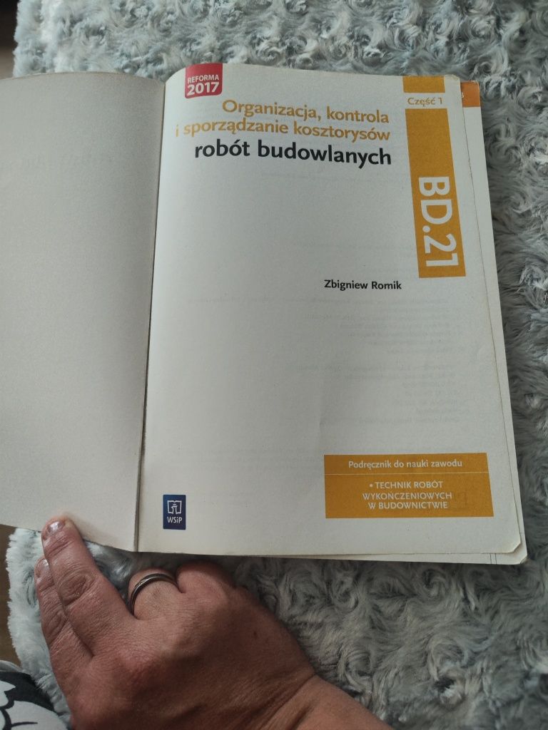 Technik robot wykończeniowych
