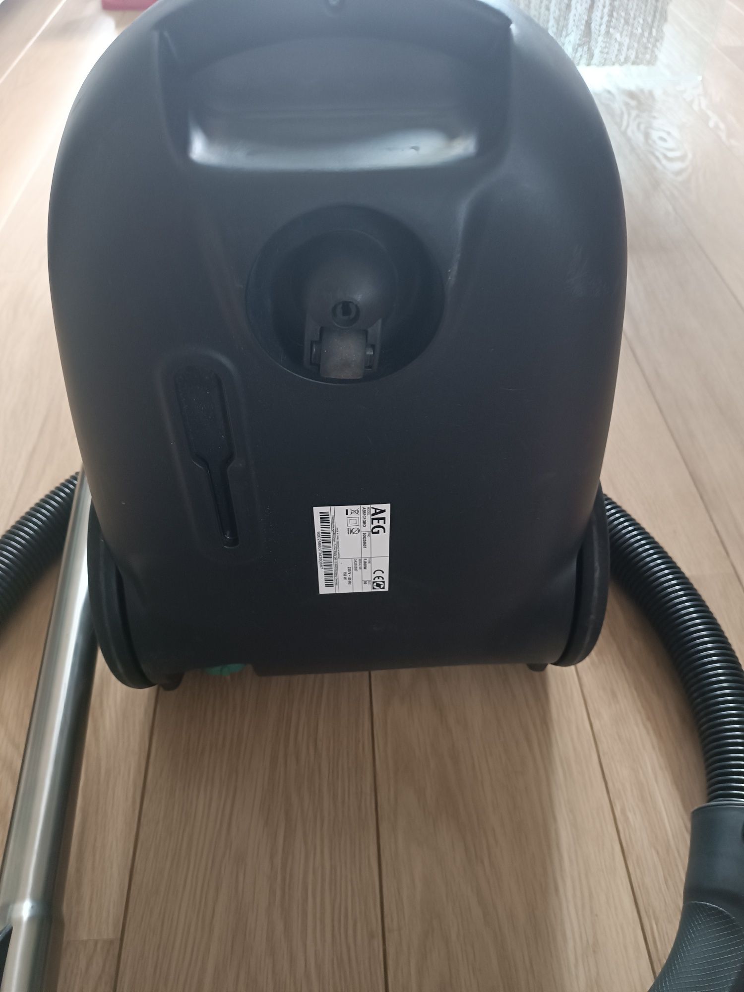 " Odkurzacz workowy AEG Clean 6000