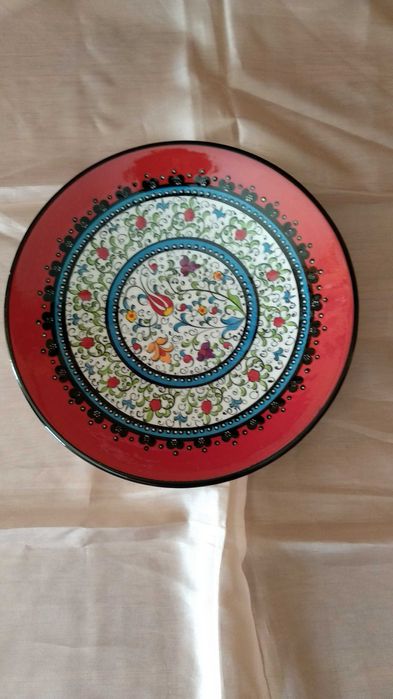 Pratos decorativos pintados artesanalmente