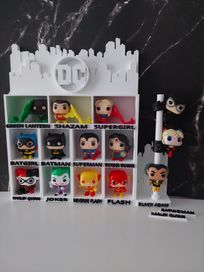 !! NOWA WERSJA !! Półka na figurki Funko Pop DC Comics z jajek Kinder