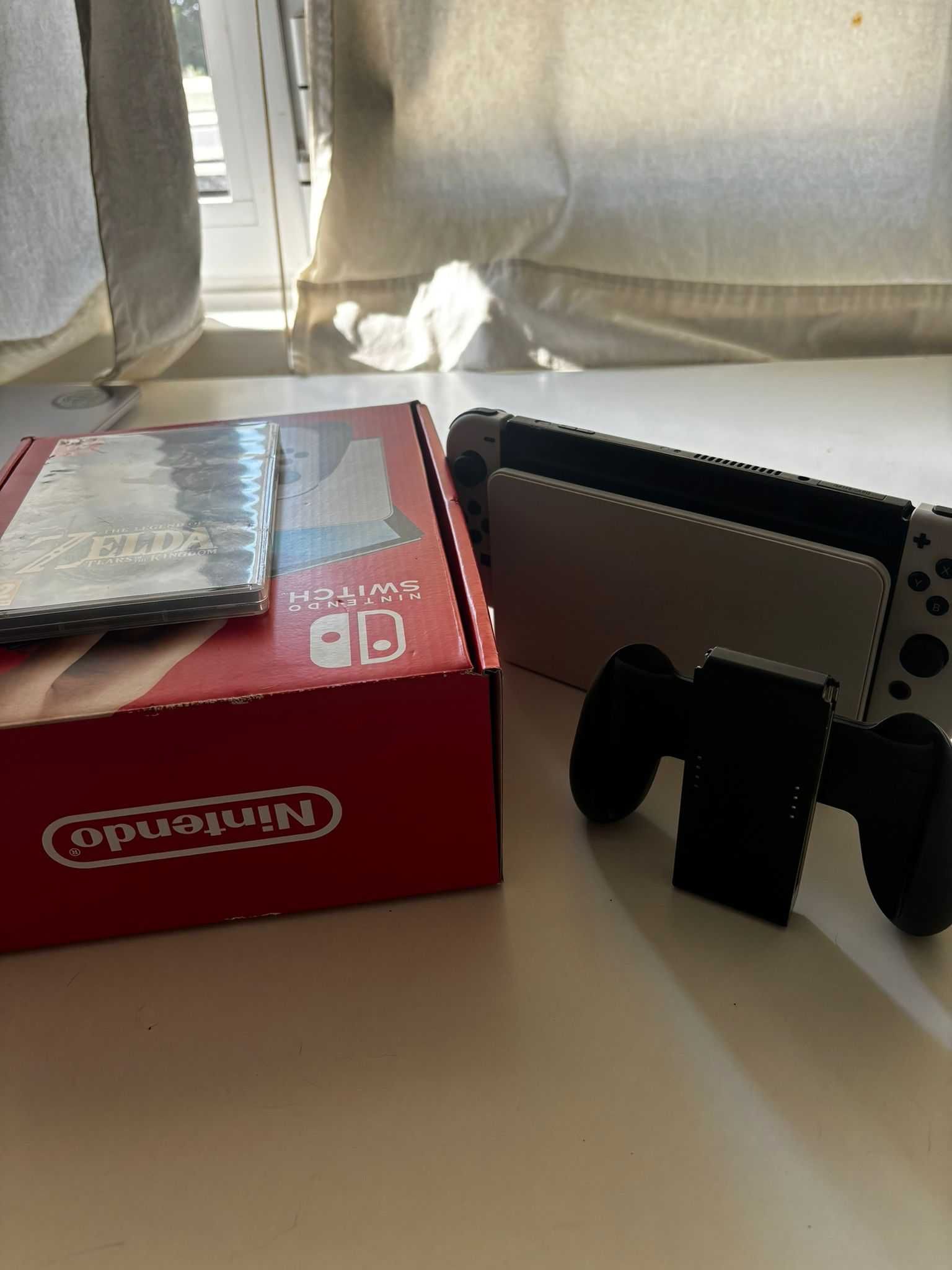 Nintendo Switch Oled 64GB White + Zelda Tears of the Kingdom