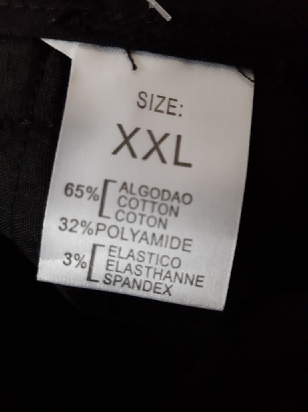 Calça preta modelo clássico ( novas) tam.xxl mas vestem pouco 10€