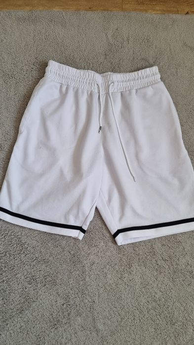 Białe męskie spodenki New Yorker rozmiar S