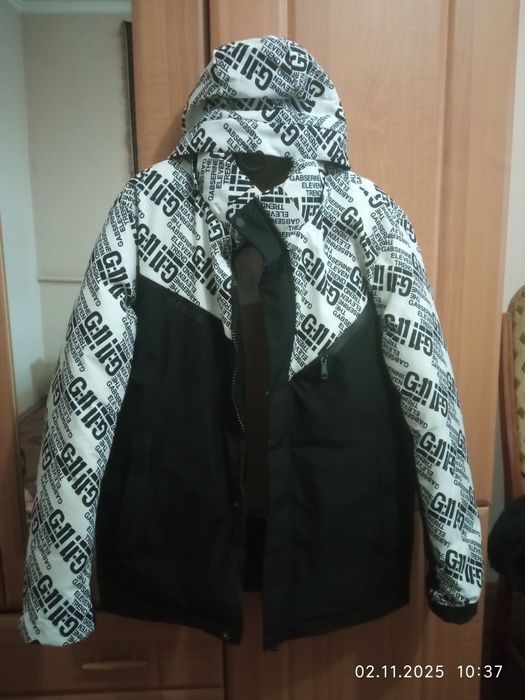 Куртка чоловіча , стан новий