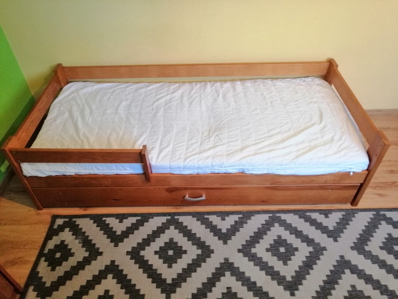 Łóżko dziecięce drewniane 80x180