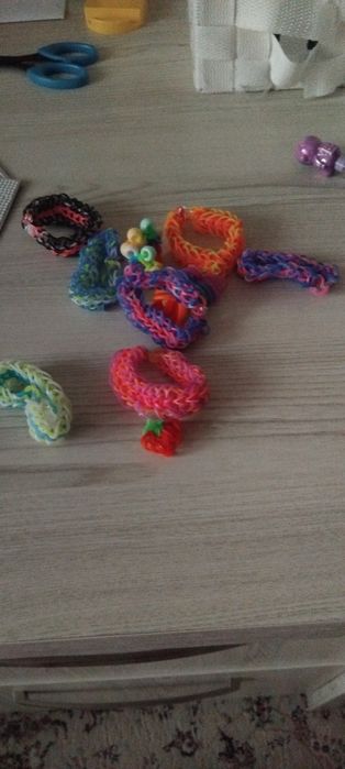 Стильні браслети