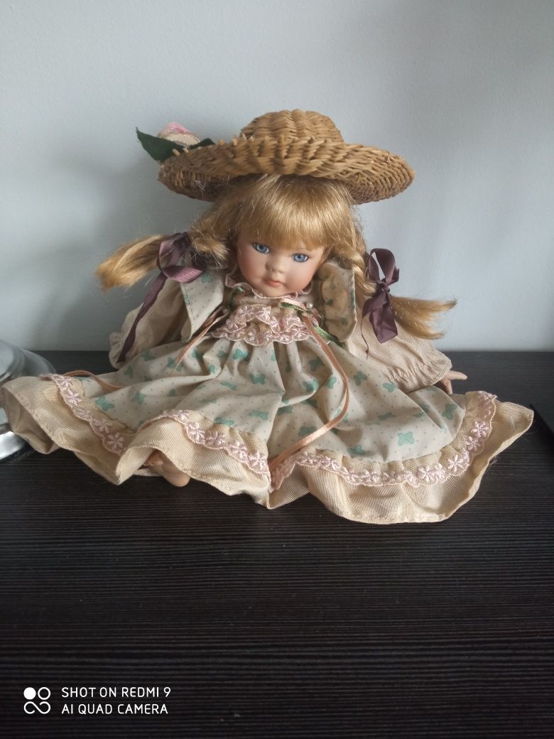 Lalka porcelanowa