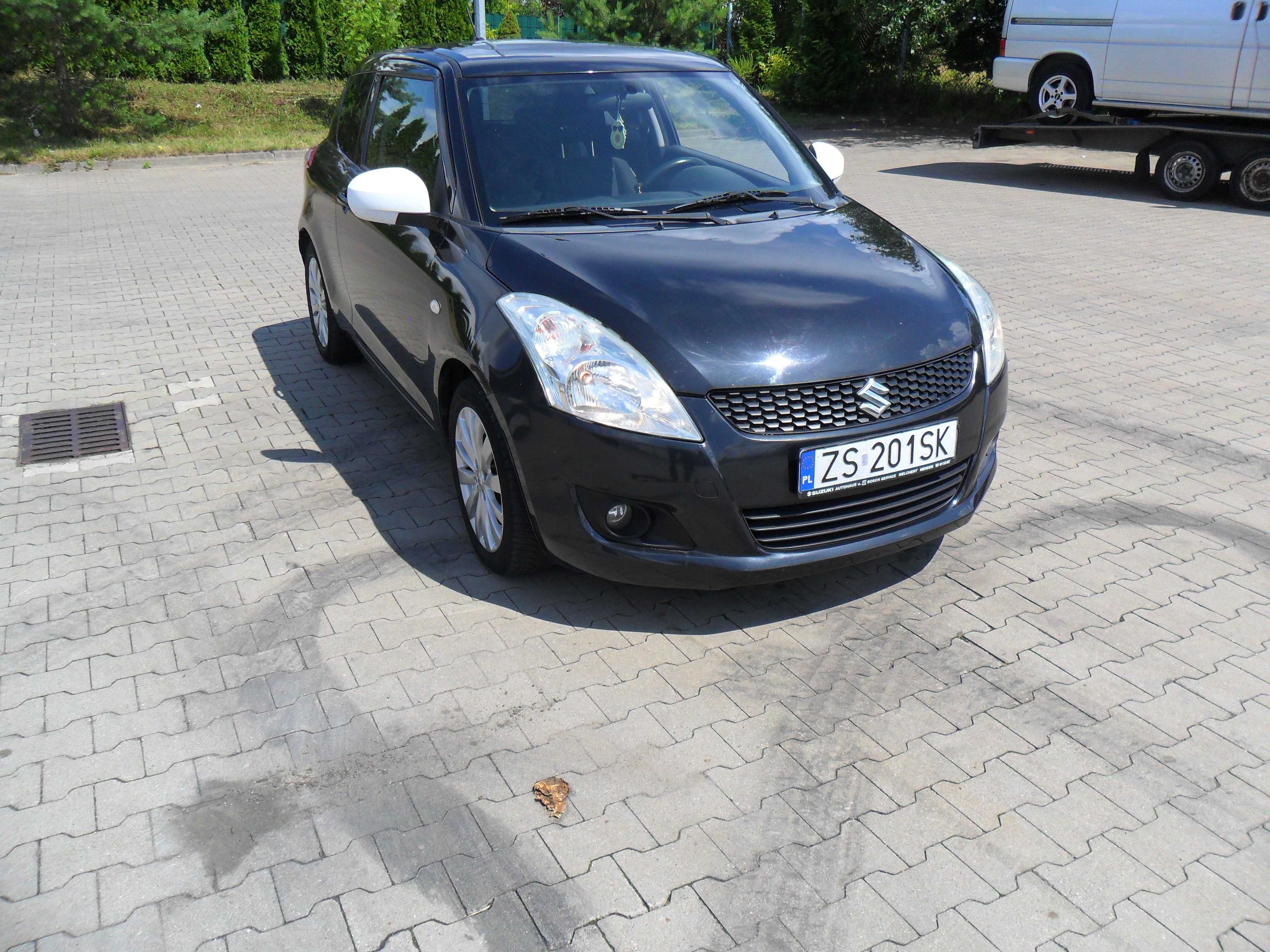 Suzuki Swift 1.3 B tempomat keyless Szyber dach Grzane fotele