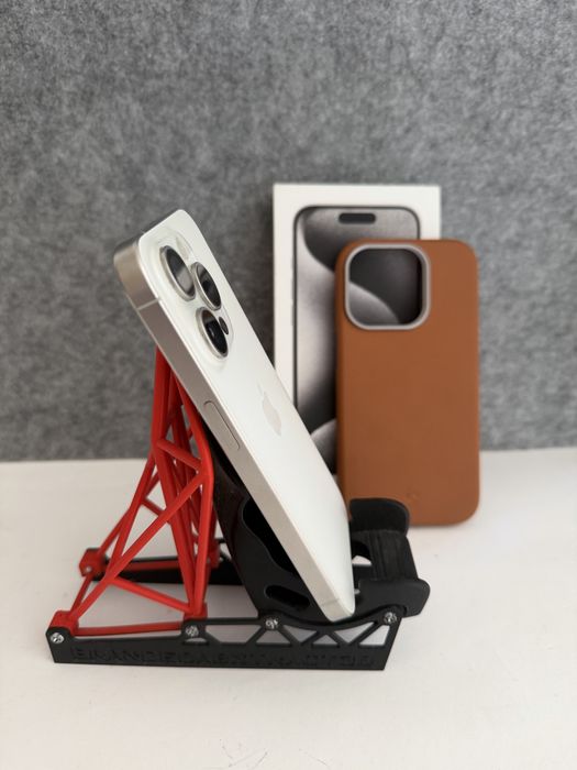 Troco/Vendo IPhone 15 Pro 128GB Titanium White