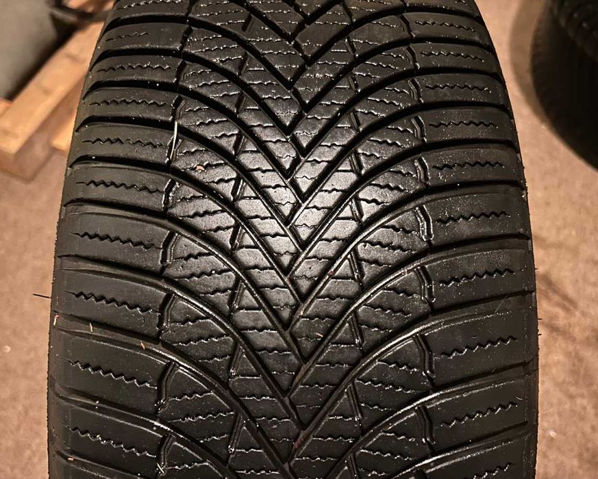 Komplet opon całorocznych Firestone 205/55R16 91H 5-6mm