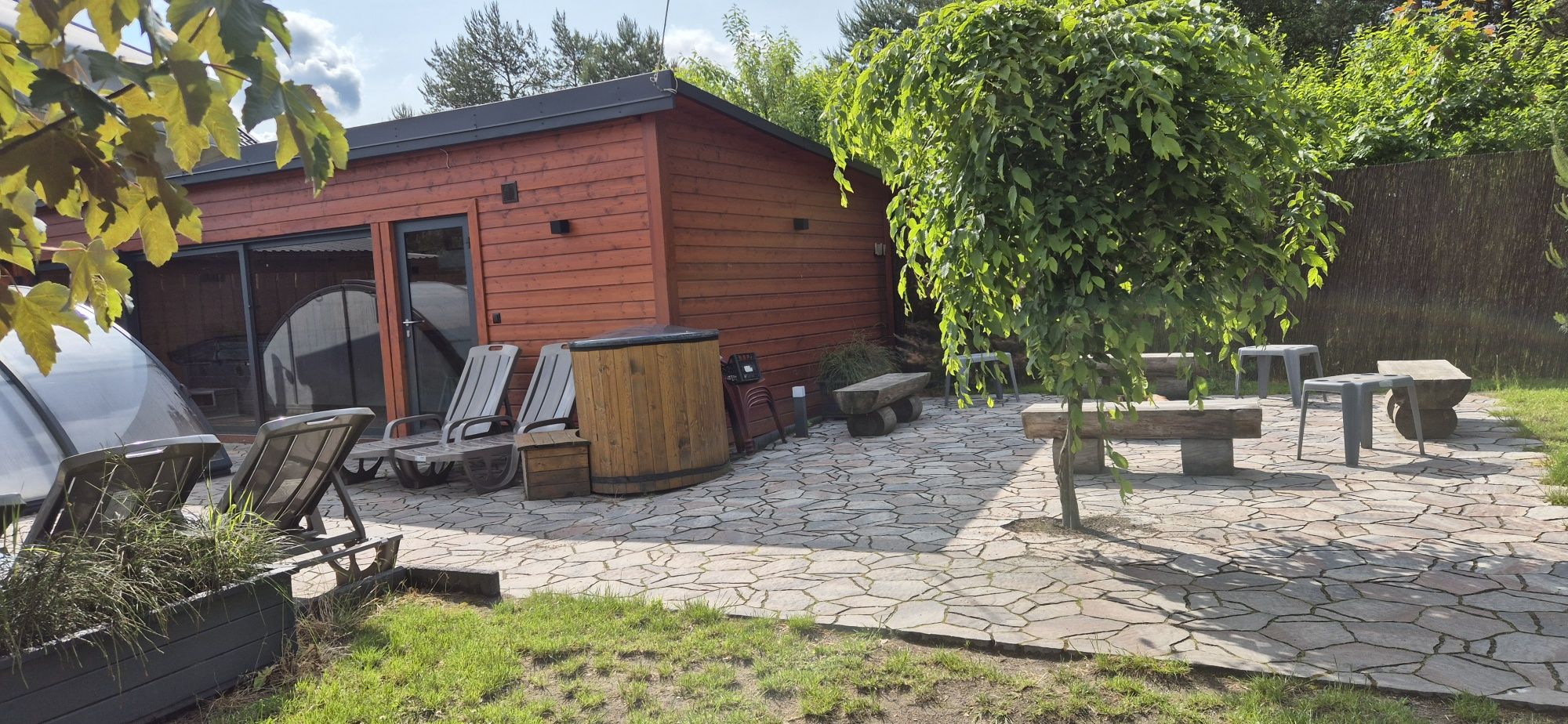 Domki pod Sosnami PREMIUM Jacuzzi  Basen Sauna DUŻA WIATA Radawa