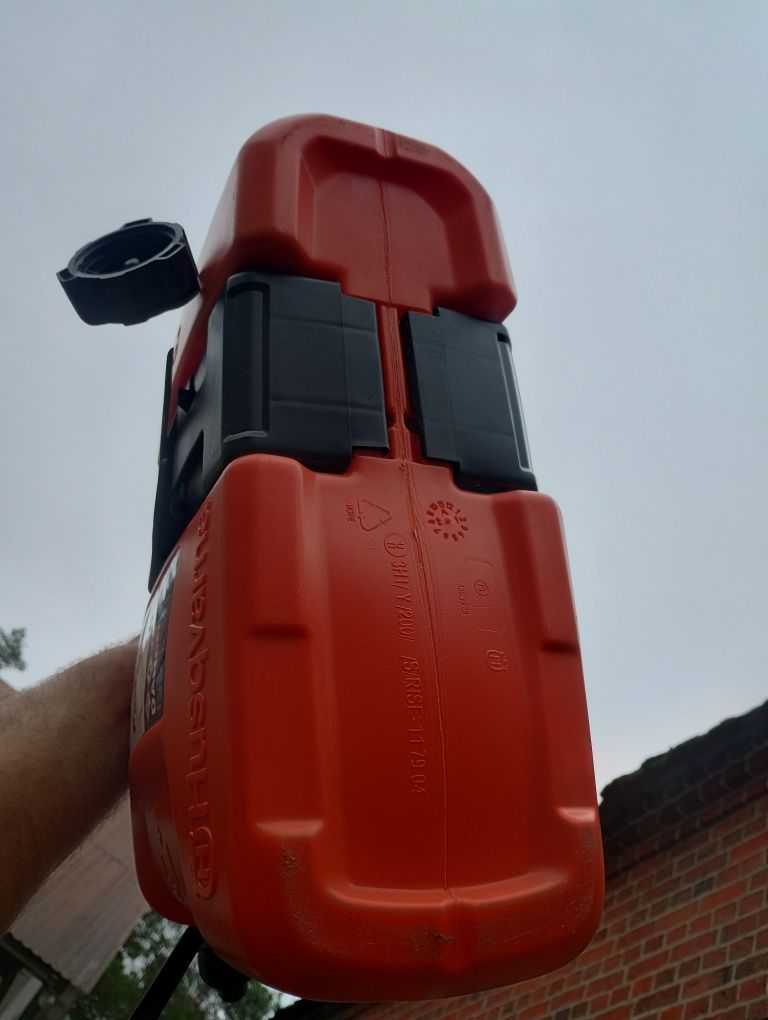 Kanister combi Husqvarna jak nowy