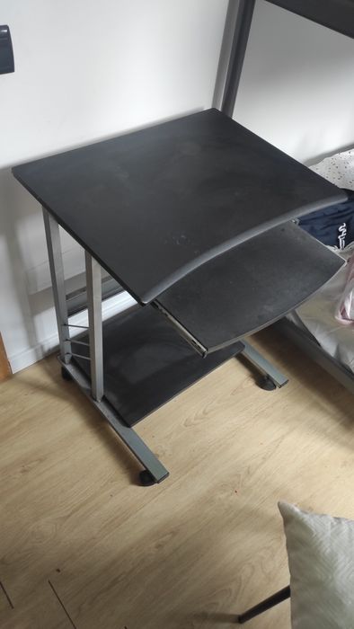 Secretária para computador