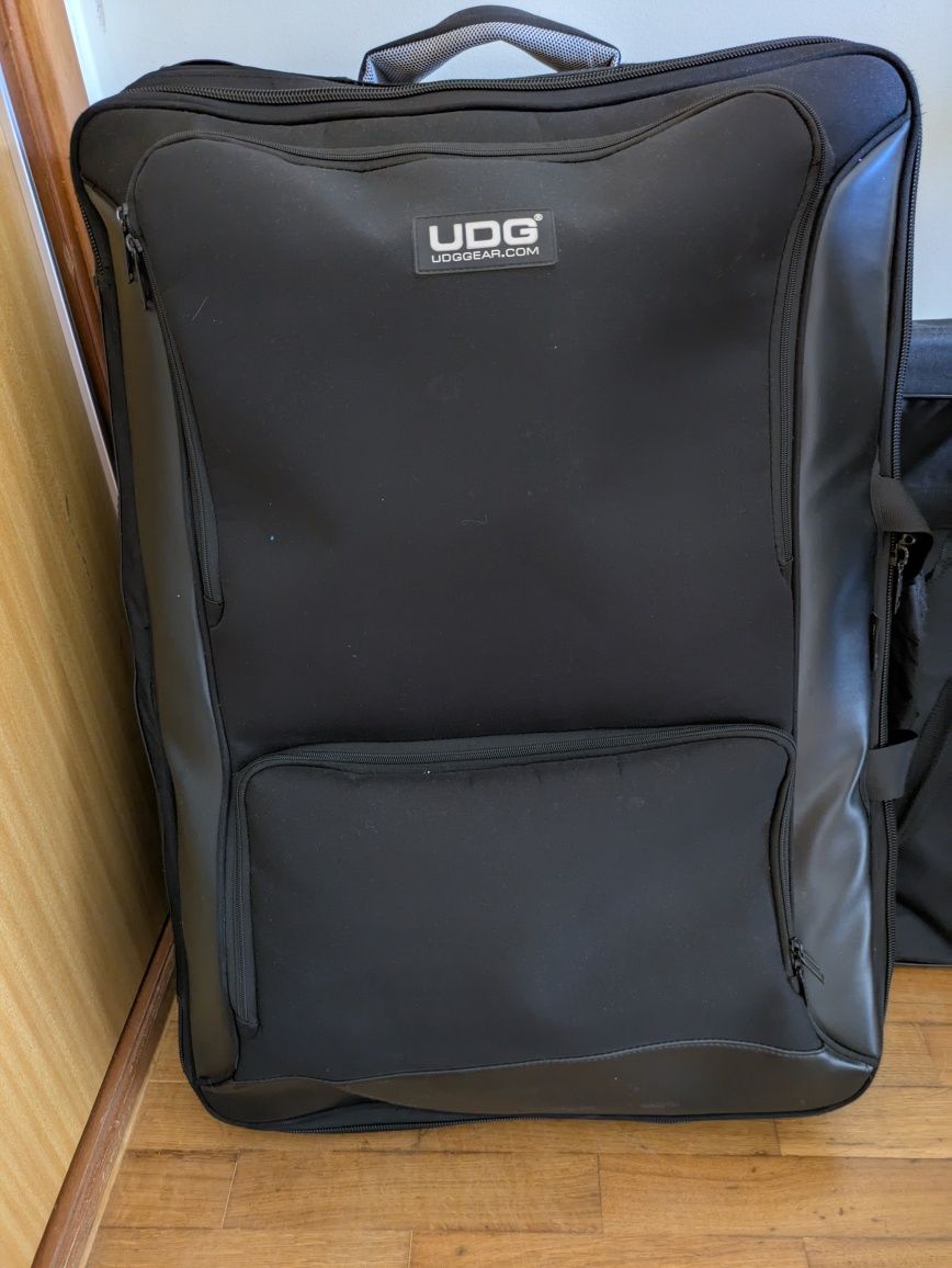 Pioneer XDJ RX3 + UDG URBANITE XL (Garantia)