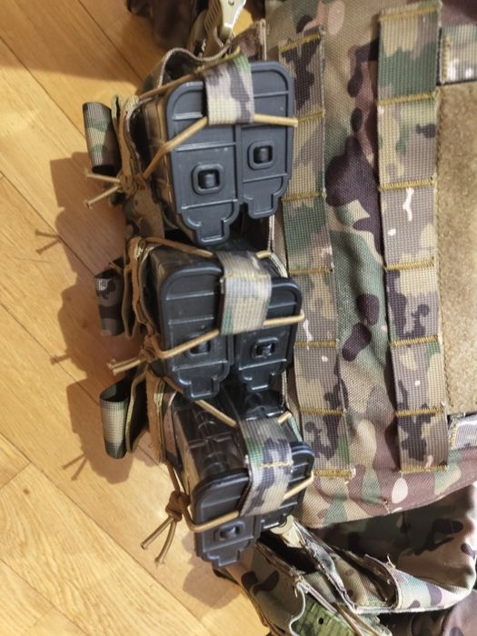 Плитоноска multicam із підсумками