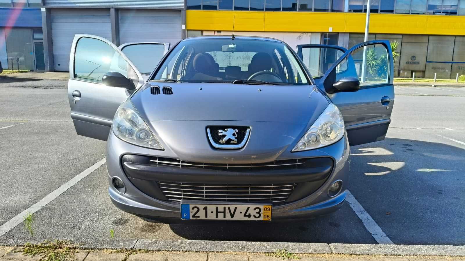 Peugeot 206+ 1.1 Trendy Gasolina – Setembro 2009
