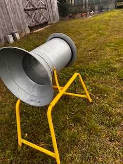 Sprzedam tubę do pakowania choinek rozmiar 34