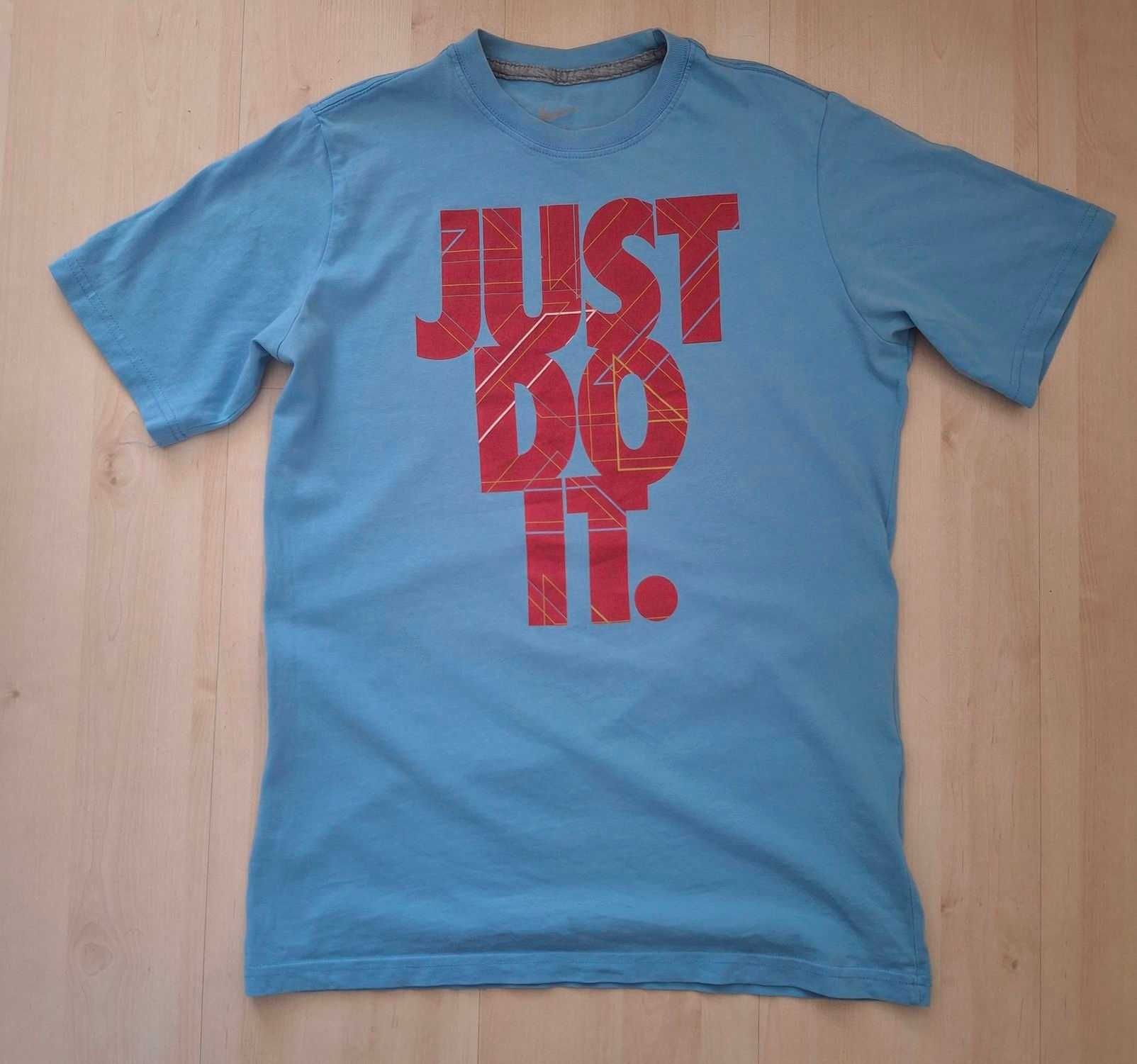 NIKE oryginalna koszulka na lato roz S