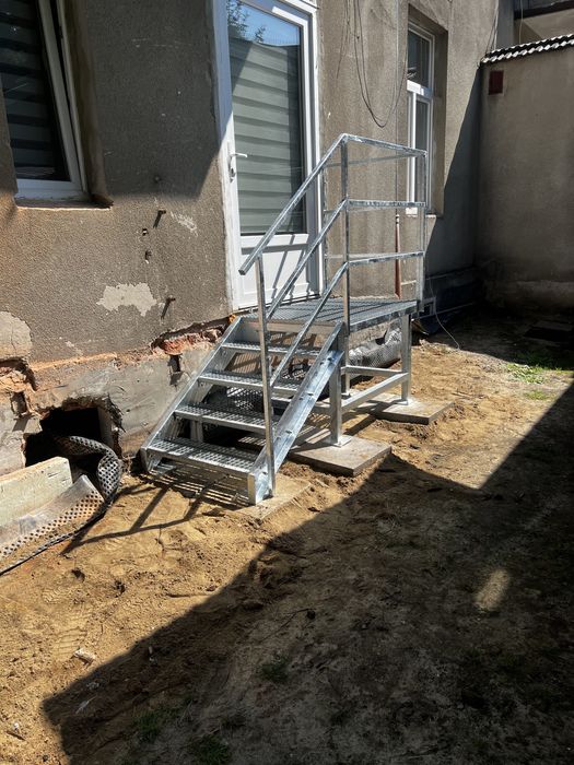 Schody metalowe zewnętrzne  stalowe techniczne  MIECHÓW