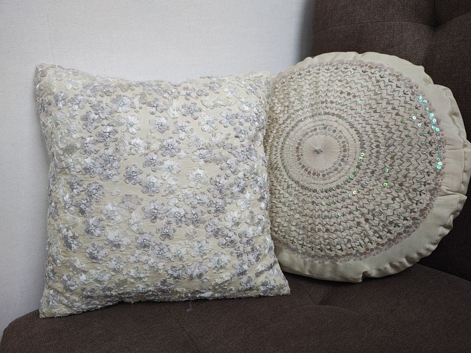 Декоративні подушки.