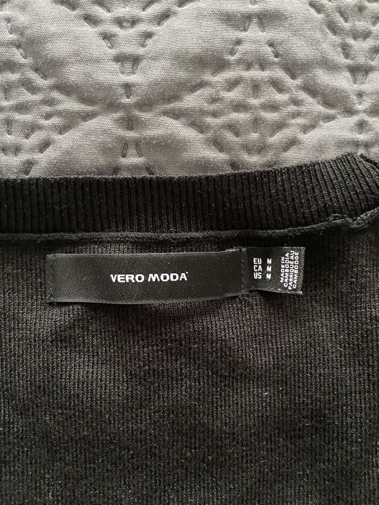 Czarny sweterek  Vero moda rozmiar M