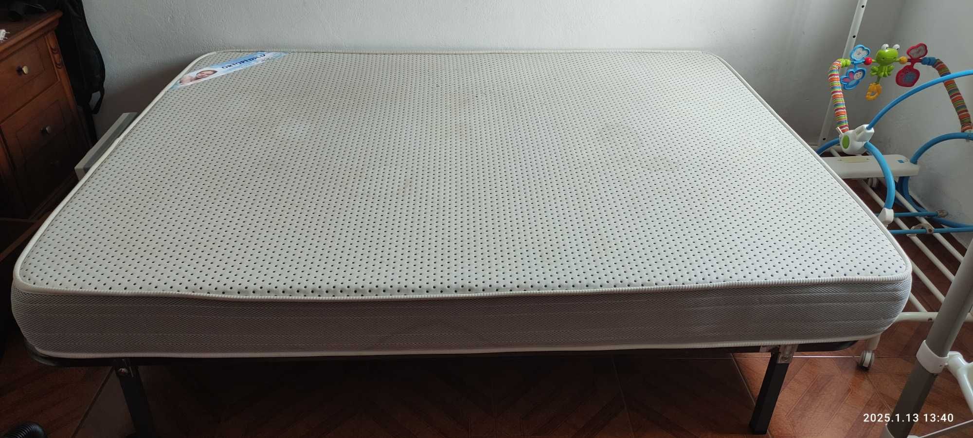 Cama com Colchão