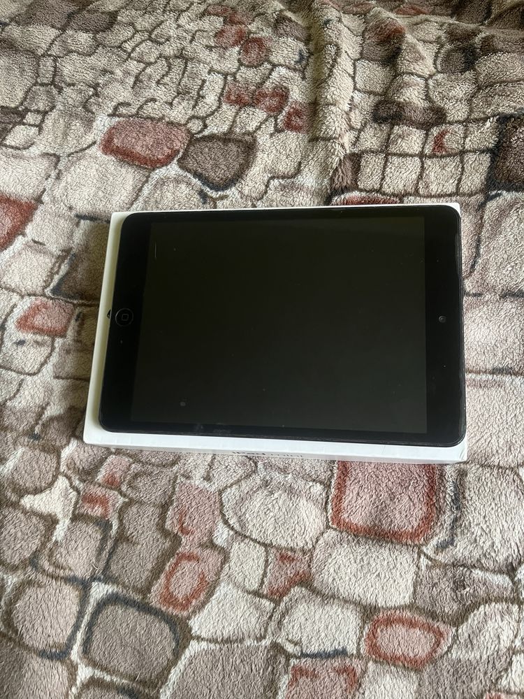 Планшет IPad mini