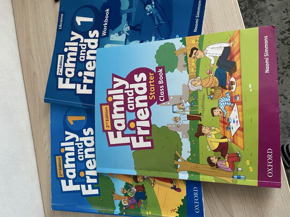 Family and Friends книжка англійська старт