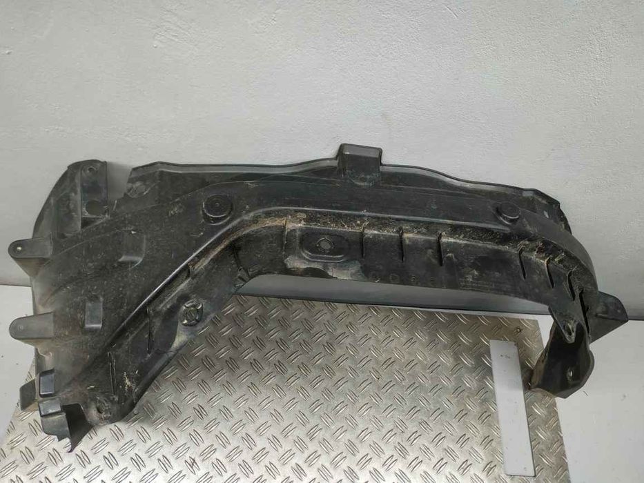Suzuki Jimny 4 18- підкрилок перед R PL1105 7232178R0