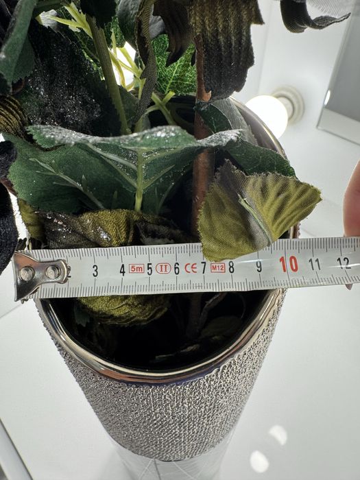 Jarra de decoração com flores