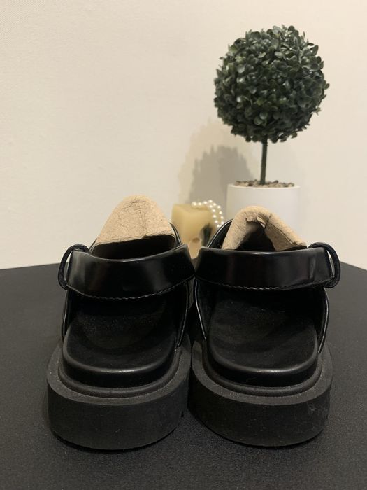 Uniqlo сабо клоги обмін