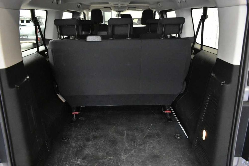 Wynajem BUSA 9 osobowego VIVARO LONG - POZNAŃ - BUS od 190zł / dzień