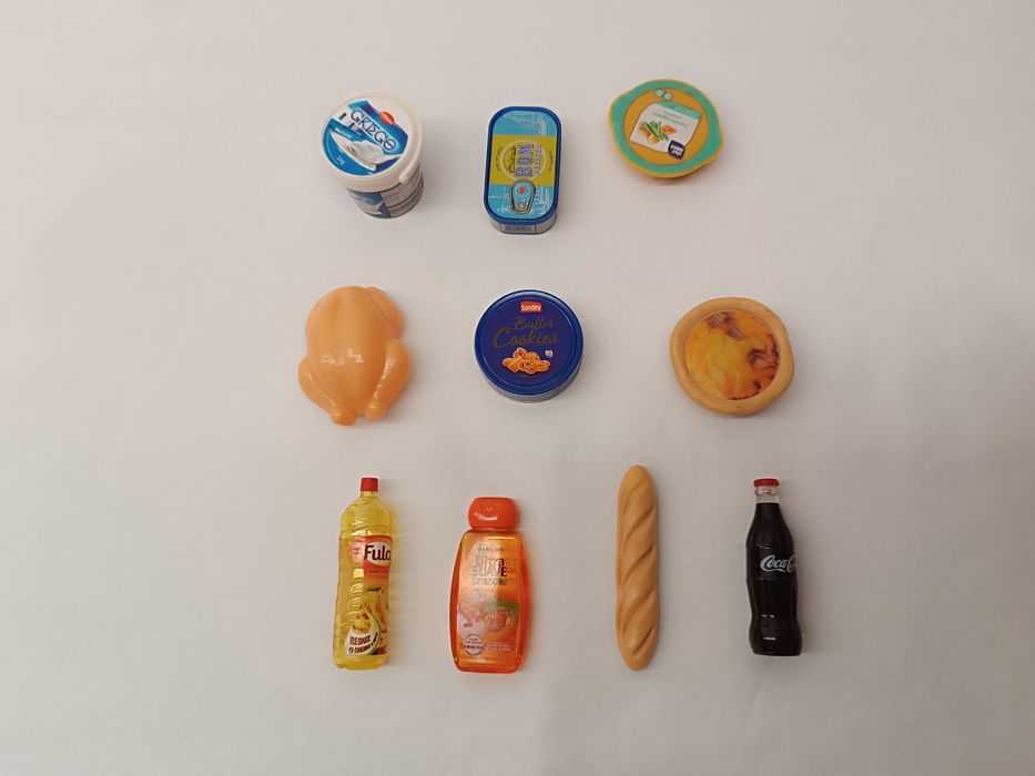 Lote 10 miniaturas de artigos para casa de Brincar
