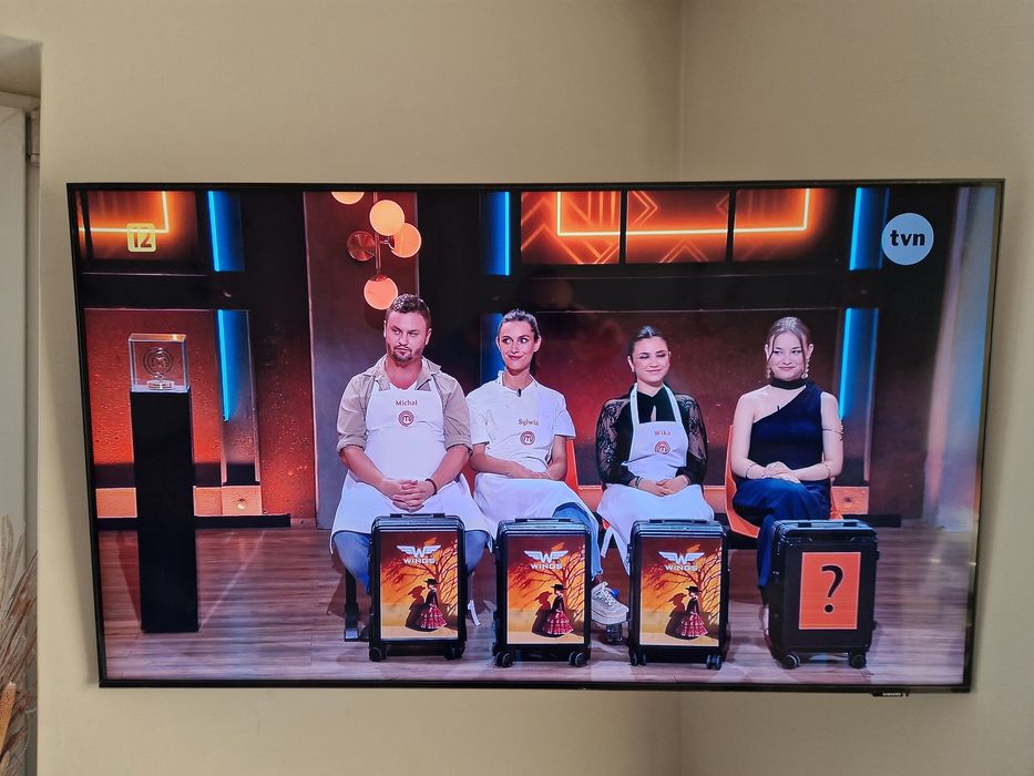 Telewizor Samsung  50 cali LED 4K UHD Tizen Smart TV wifi  tanio !!