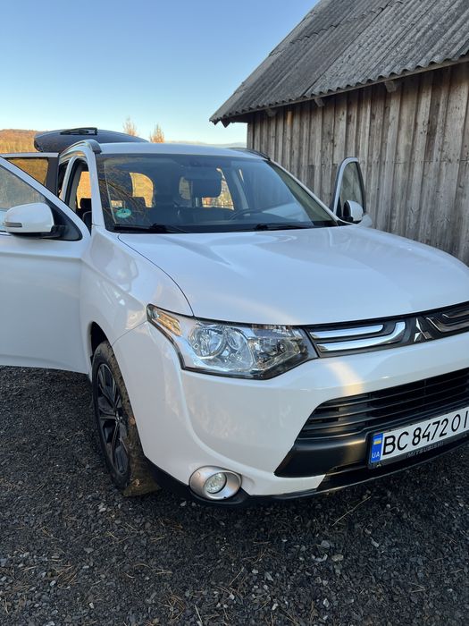 Mitsubishi Outlander 2012
