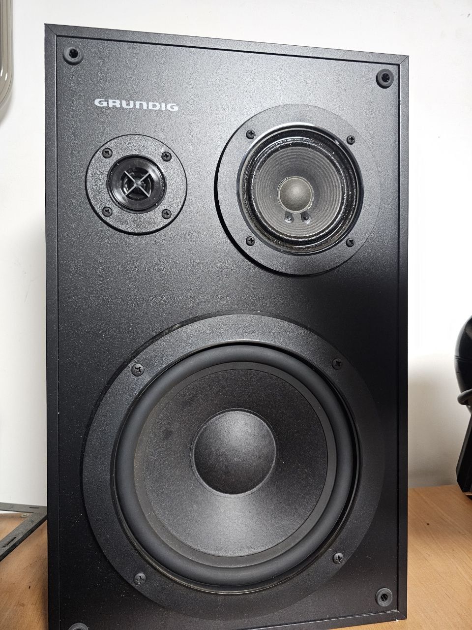 Колонки grundig box 5500 2шт