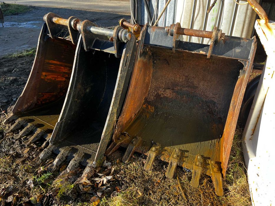 Pług i Łyżki do koparko-ładowarki CAT + szybkozłącze