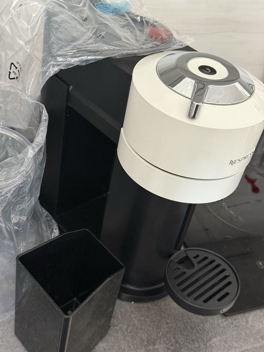 Ekspres kapsułkowy DELONGHI Nespresso Vertuo Next ENV120.W Biały